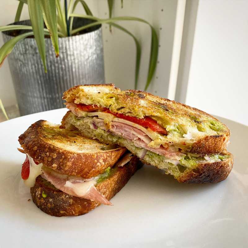 It seems like people like taking pictures of food in front of plants π€·π»ββοΈπ± Sliced deli pancetta, provolone, roasted red pepper and kale pesto mayo onβ¦