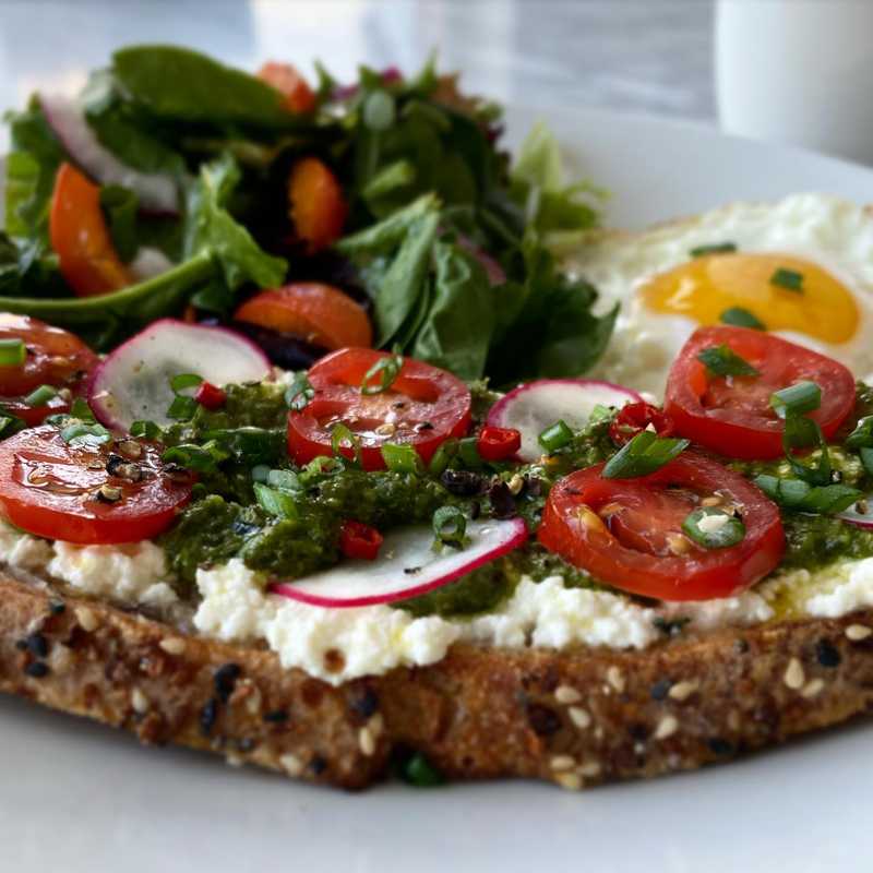 ricotta & salsa verde #sourdoughtoast 🥰